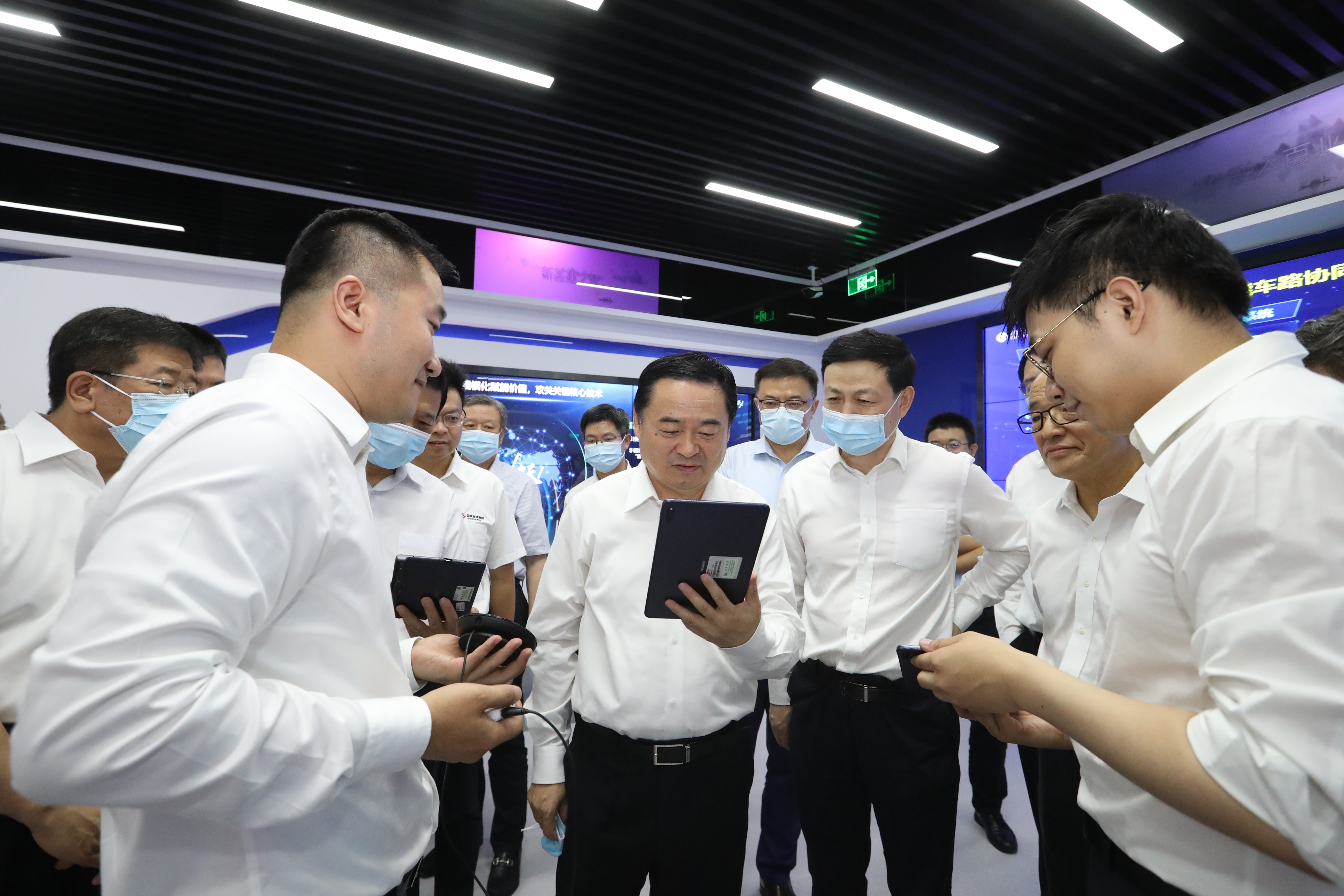 郝鹏、、、国资、、、央企、、、国资委、、、书记、、、主任、、、国企、、、企业刷新